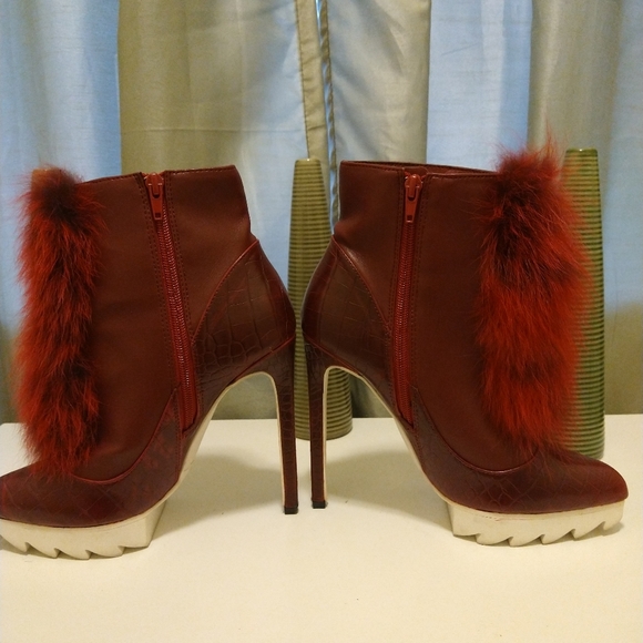 Boots - Picture 6 of 8